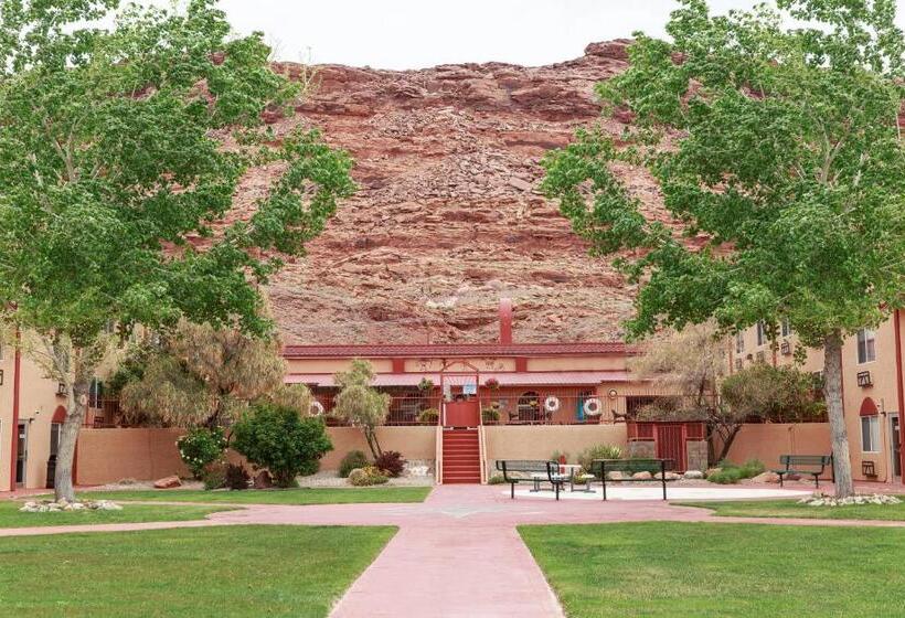 هتل Aarchway Inn