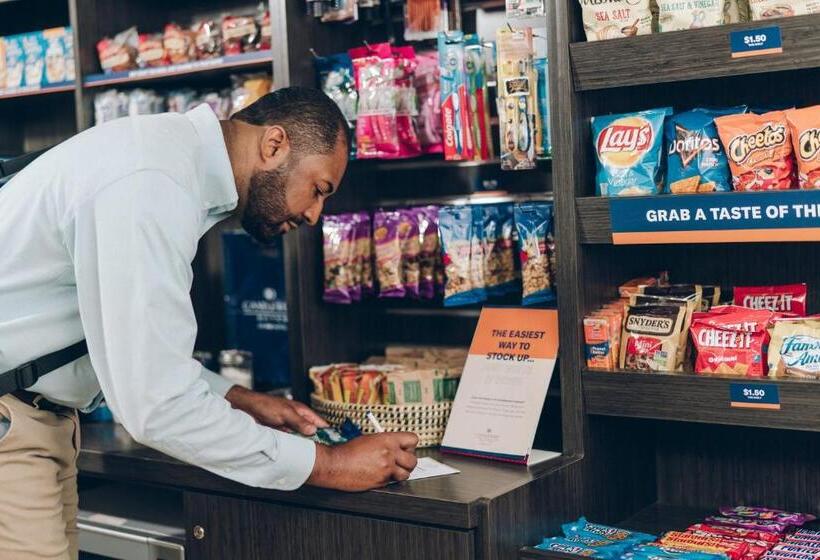 فندق Candlewood Suites East Lansing, An Ihg