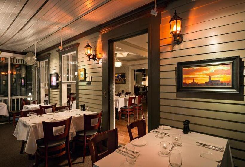 Отель Crowne Pointe Historic Inn Adults Only