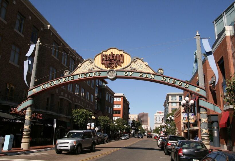 هتل Hampton Inn San Diego Downtown