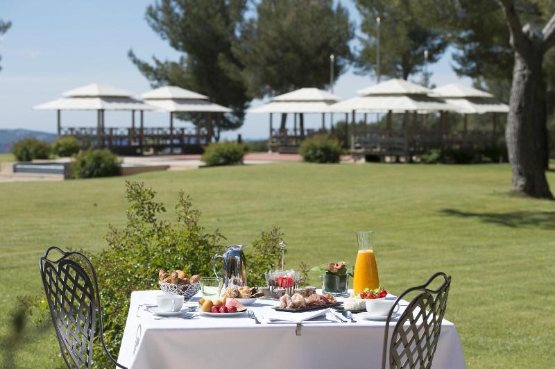 בית מלון כפרי L'Hôtel & Spa du Castellet