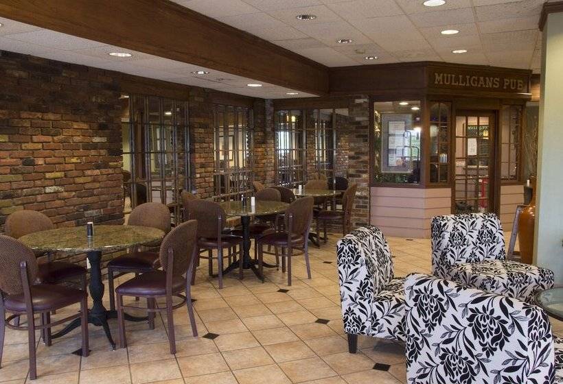 هتل Lamplighter Inn And Suites  North