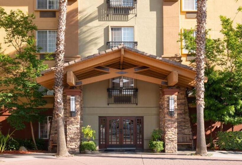 هتل Larkspur Landing Extended Stay Suites Milpitas