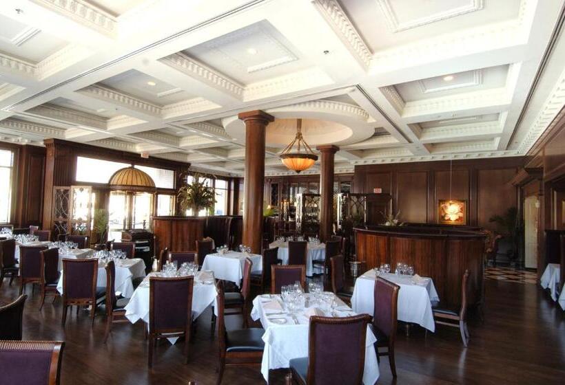 هتل Market Pavilion