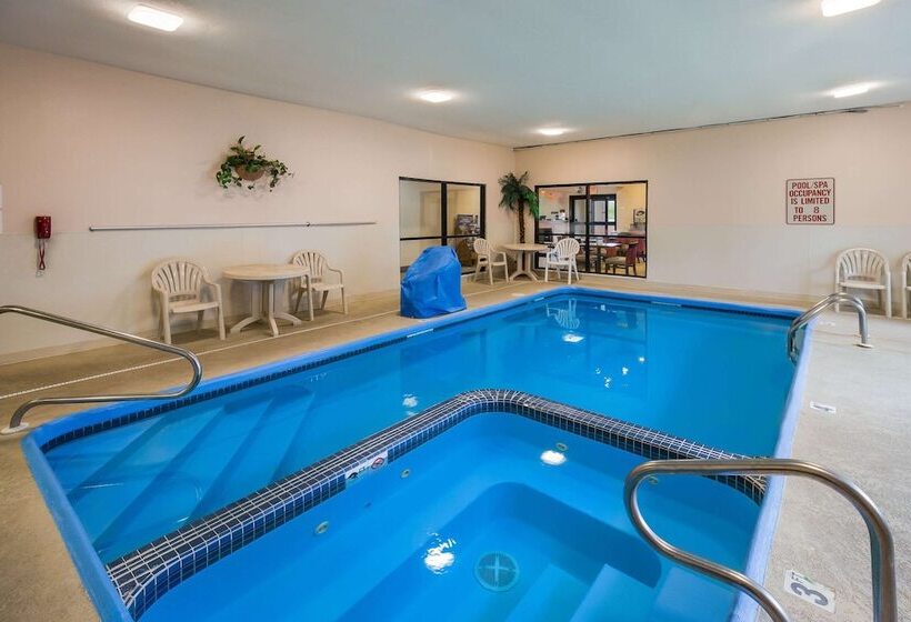 هتل Quality Inn I70 Near Kansas Speedway