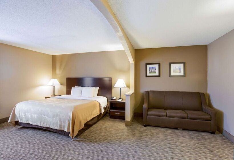 هتل Quality Inn I70 Near Kansas Speedway