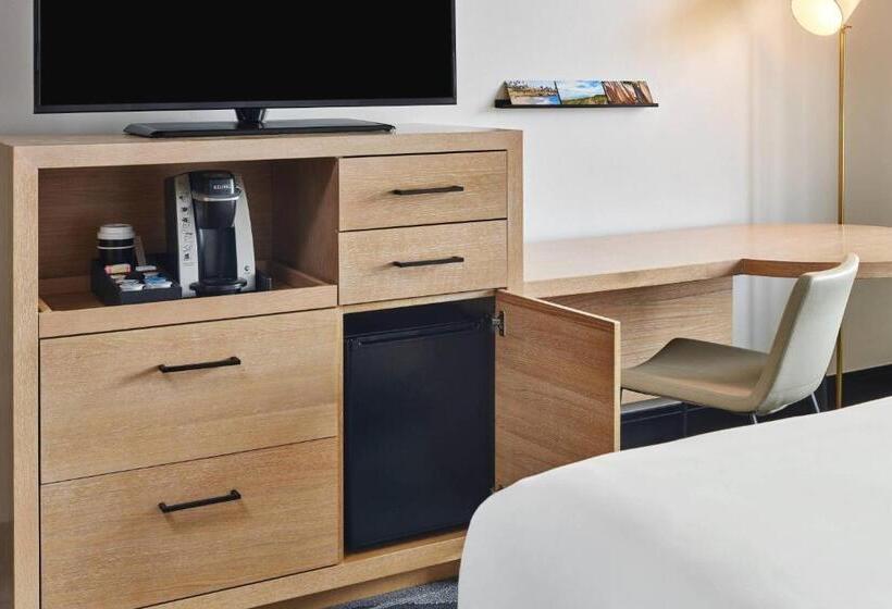 هتل Republic San Diego, Autograph Collection