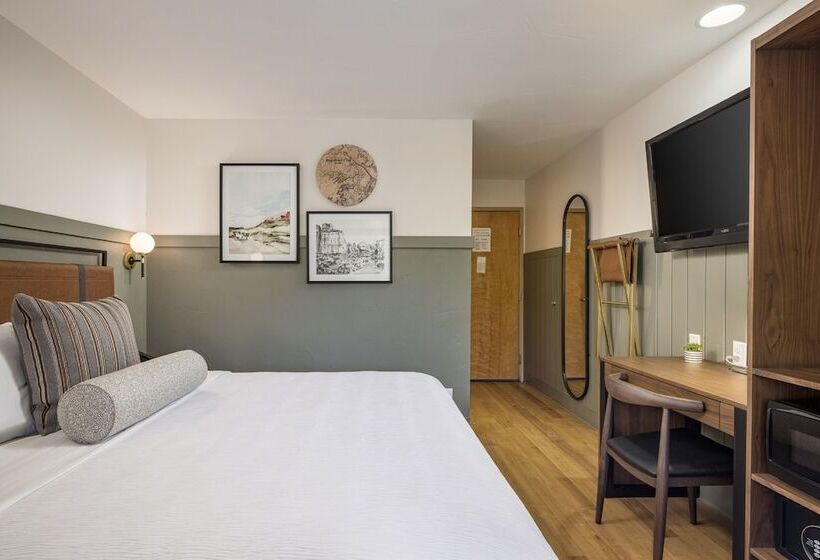 בית מלון כפרי River Canyon Lodge