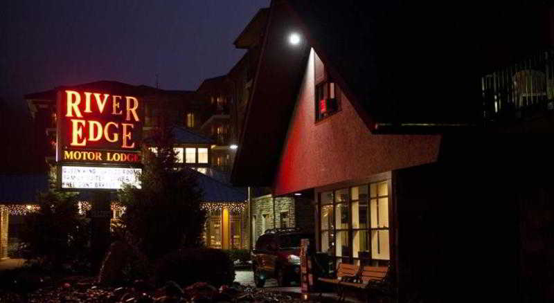 Hotel River Edge Inn