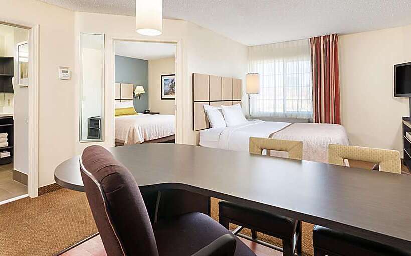 هتل Sonesta Simply Suites Las Vegas Convention Center