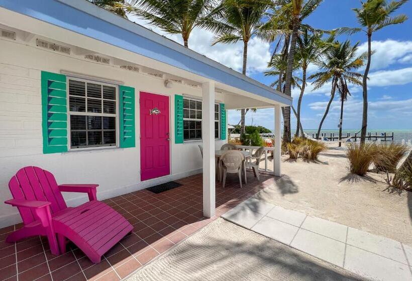 Pines & Palms Resort