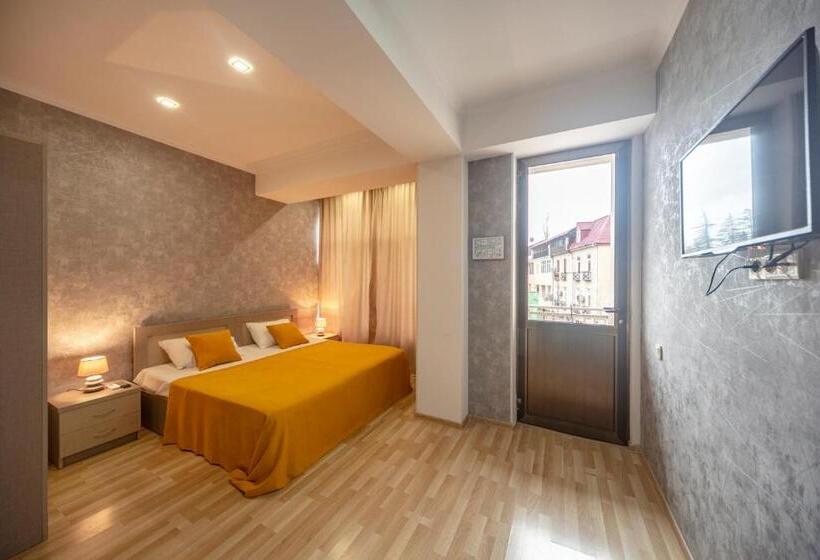 Tskaltubo Hotel Terrace