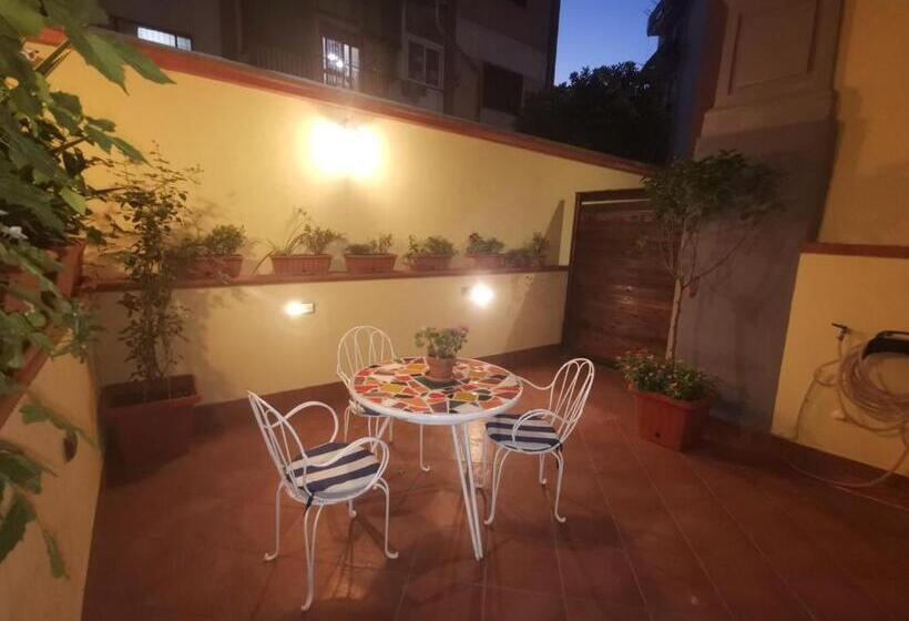 تختخواب و صبحانه Le Stanze Di Eli E Giò