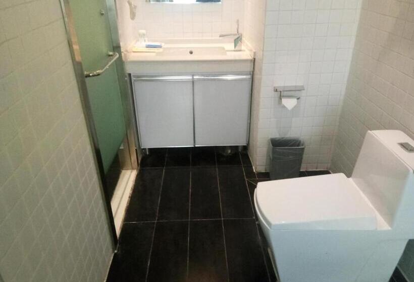 Отель 7days Inn Xingtai Qinghe Taishan Road Railway Station Branch