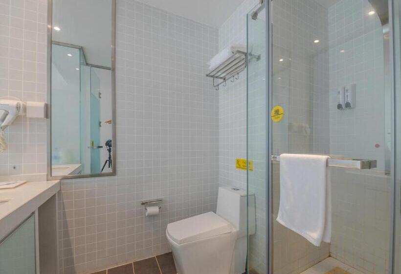 هتل 7days Inn Xishuangbanna Gasa Airport Passenger Transport South Station Branch