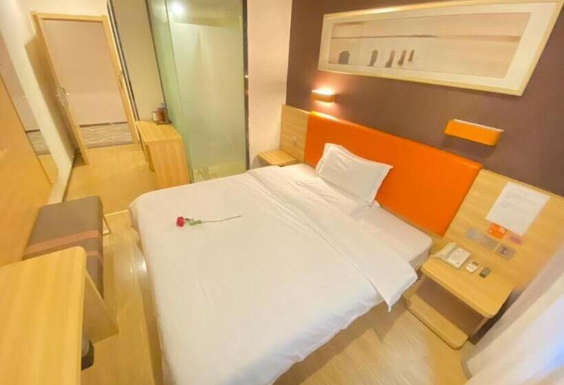 Hotel 7days Premium Yichang Gezhouba Branch