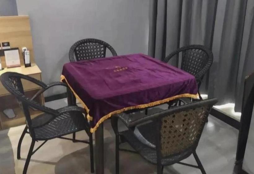 Jun Hotels Suqian Muyang Baimeng Logistics Park