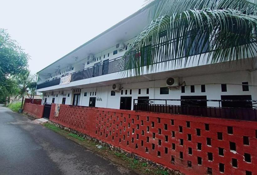 هتل Oyo 3748 Rn Guest House