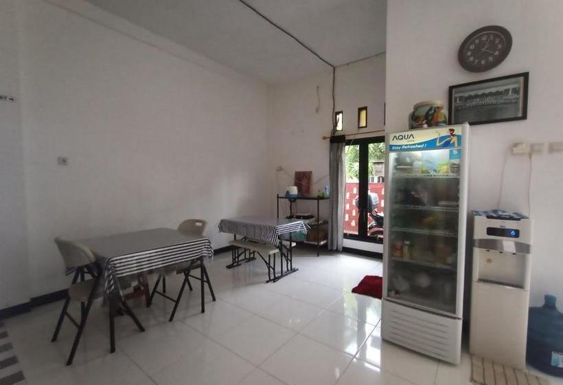 هتل Oyo 3748 Rn Guest House