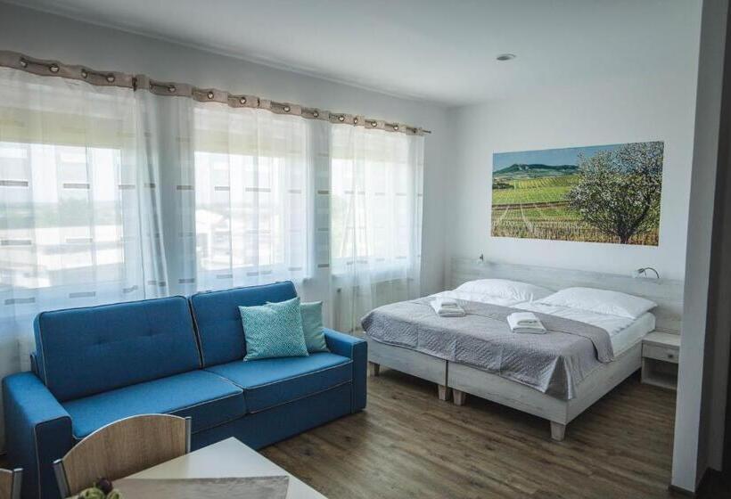 پانسیون Apartmány Pemag Mikulov