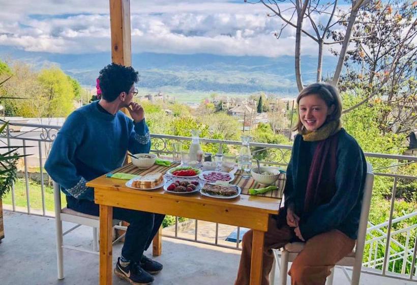 پانسیون Tearra Guesthouse