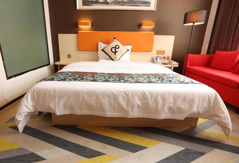 Hotel 7days Premium Deyang Shifang Square Branch