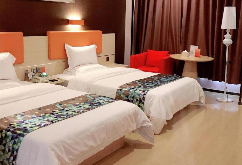 Hotel 7days Premium Deyang Shifang Square Branch