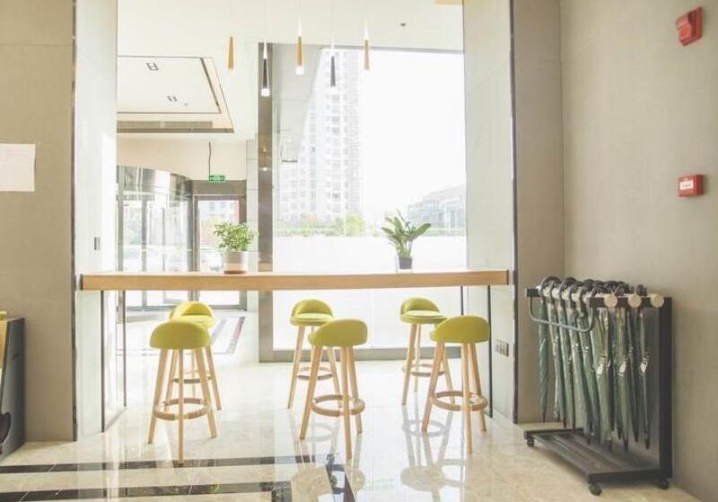 בית מלון כפרי Greentree Inn Express Taizhou Jiangyan Hardware City