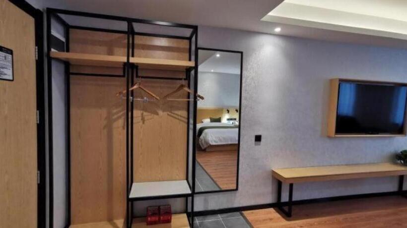 هتل Greentree Inn Ganzhou Gan County Bus Station