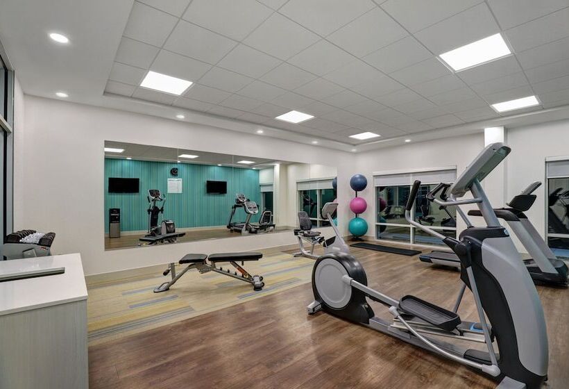 בית מלון כפרי Holiday Inn Express & Suites   Port Elgin