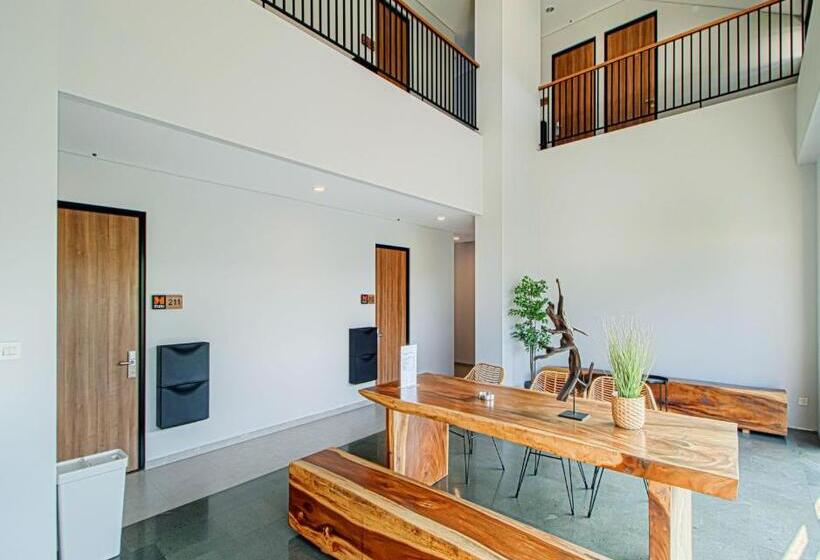 هتل M Studio Karawaci