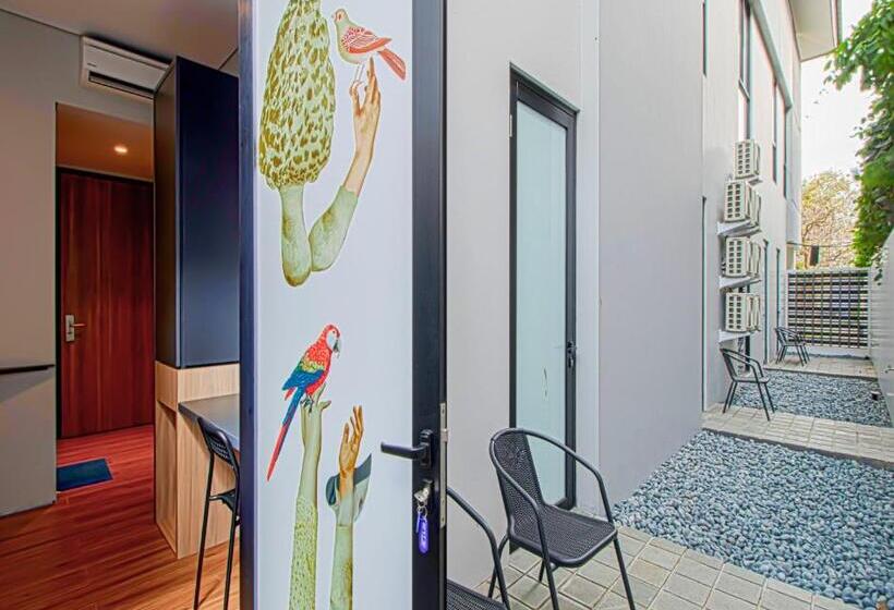 هتل M Studio Karawaci