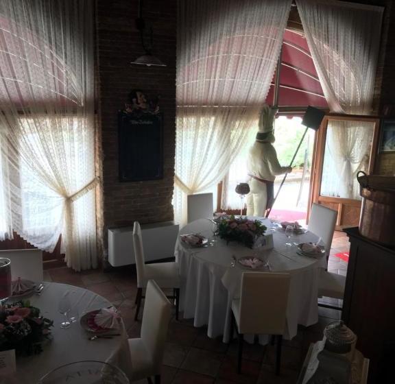 فندق Ristorante Casalta