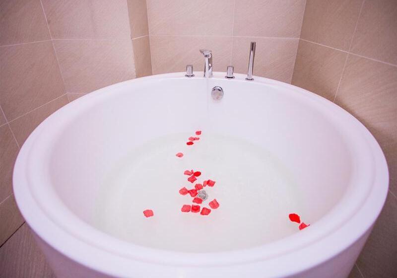 Lavande Hotel Dongguan Houjie Convention Cente Shanmei Subway Station