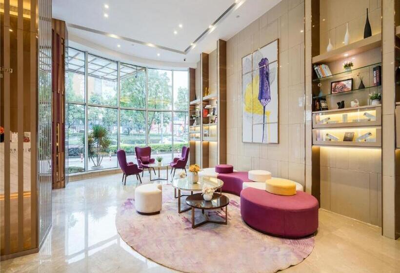 Lavande Hotel Luzhou Wanda Plaza Southwest Commercial City