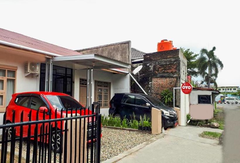 هتل Oyo 3315 Tanjung Residence Syariah