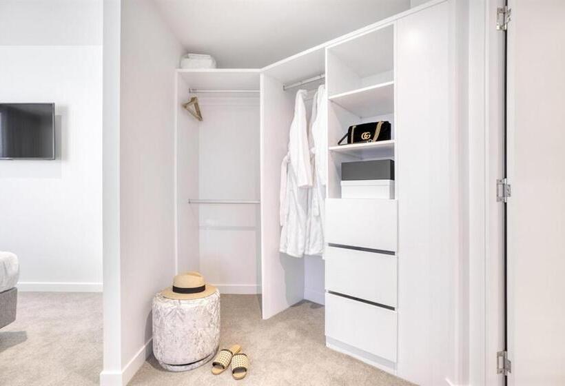 استراحتگاه Vue Broadbeach   Official