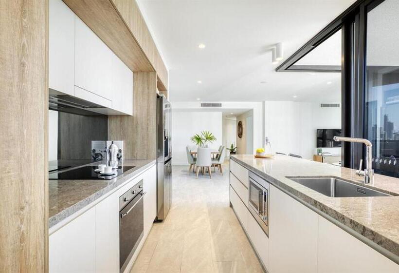 استراحتگاه Vue Broadbeach   Official