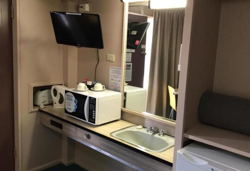 فندق صغير Aquatic Motor Inn