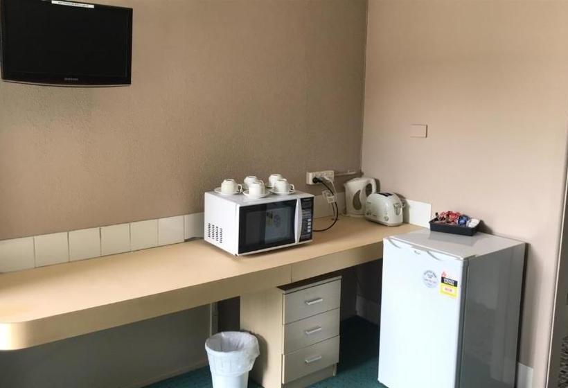 فندق صغير Aquatic Motor Inn