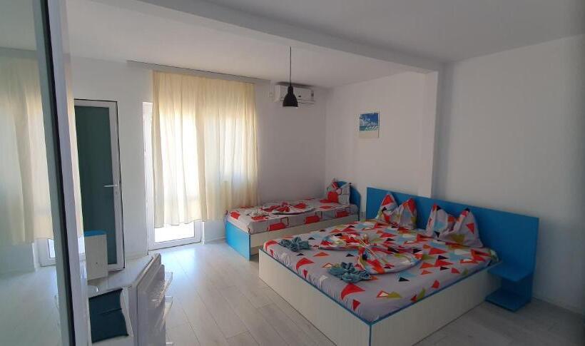 پانسیون Hostel Delfinul Albastru