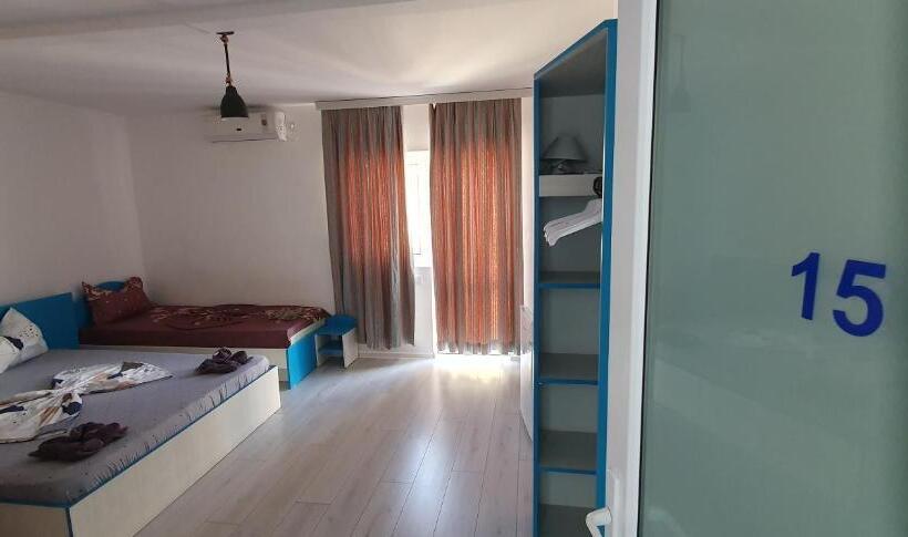 پانسیون Hostel Delfinul Albastru