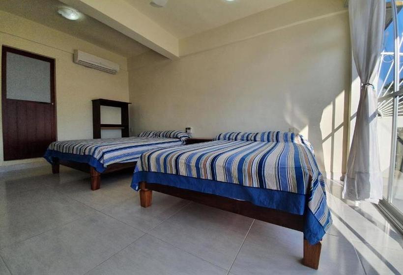 بنسيون Las Flores