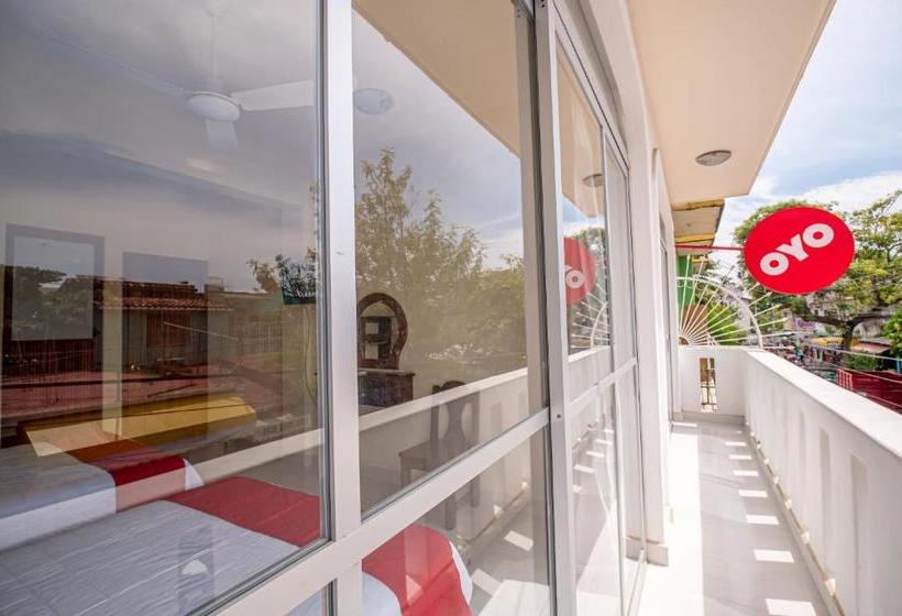 بنسيون Las Flores