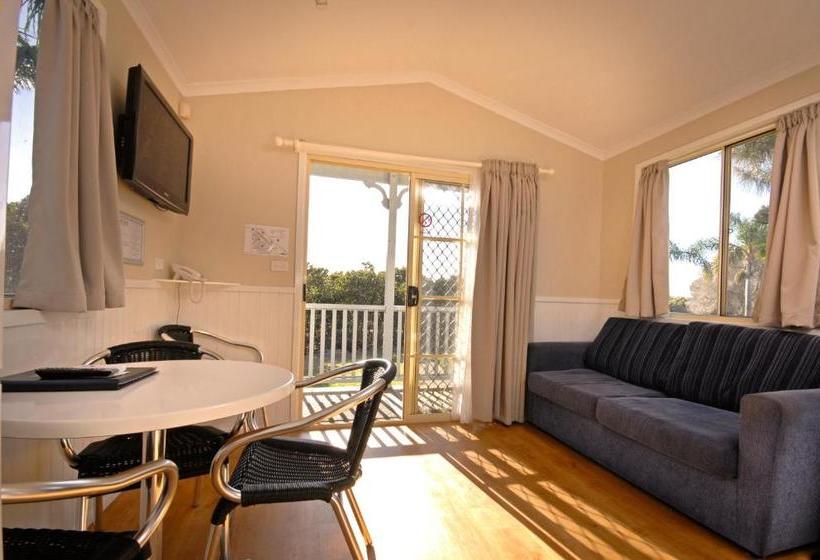 استراحتگاه Barrack Point Holidays