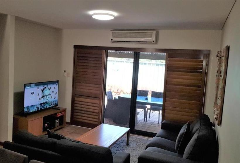 استراحتگاه Presidential Bungalow