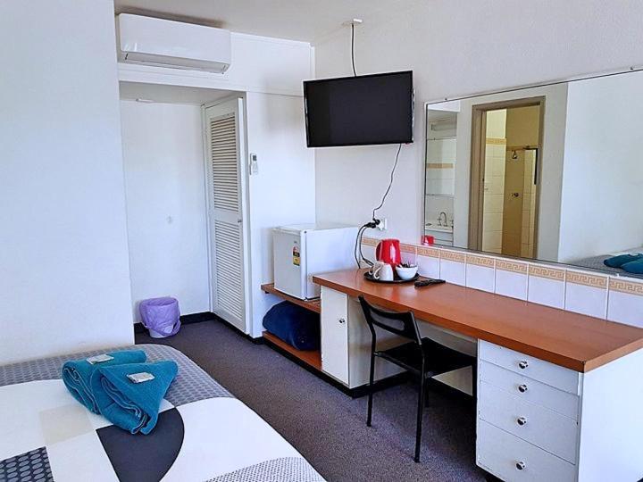 Richmond Inn Hotel Motel