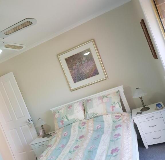 Robyn S Nest   Bed And Breakfast
