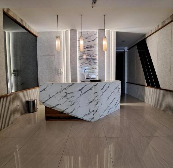 هتل Sampurna Cirebon