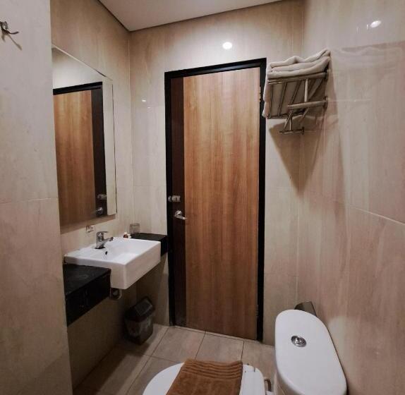 هتل Sampurna Cirebon